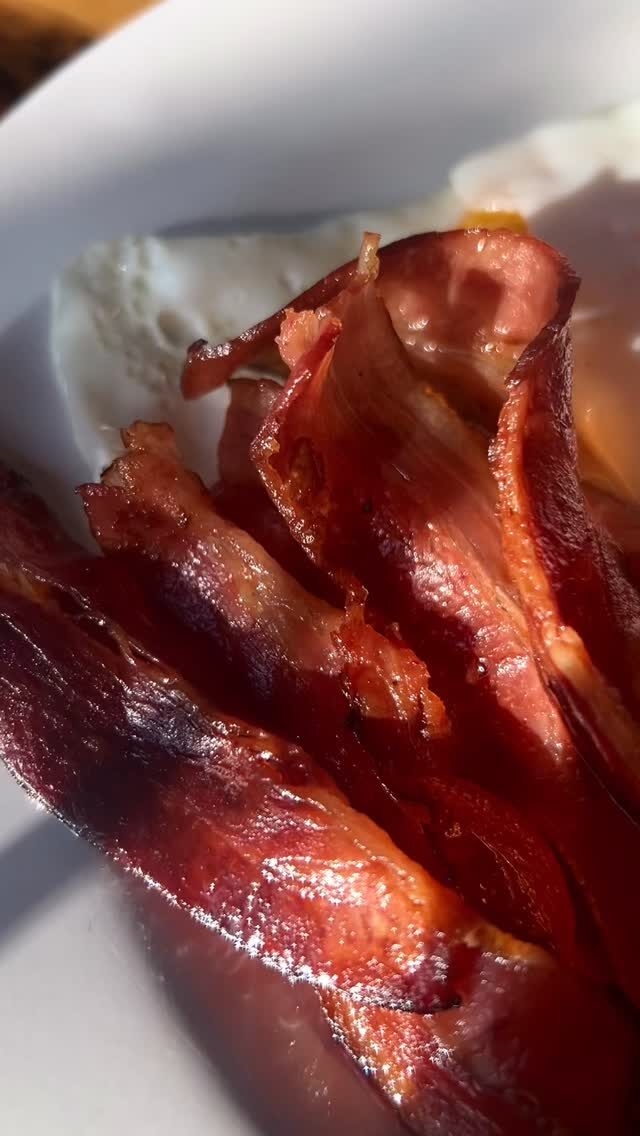 Instagram post from elterriblejuancafe. This post is in position 4.