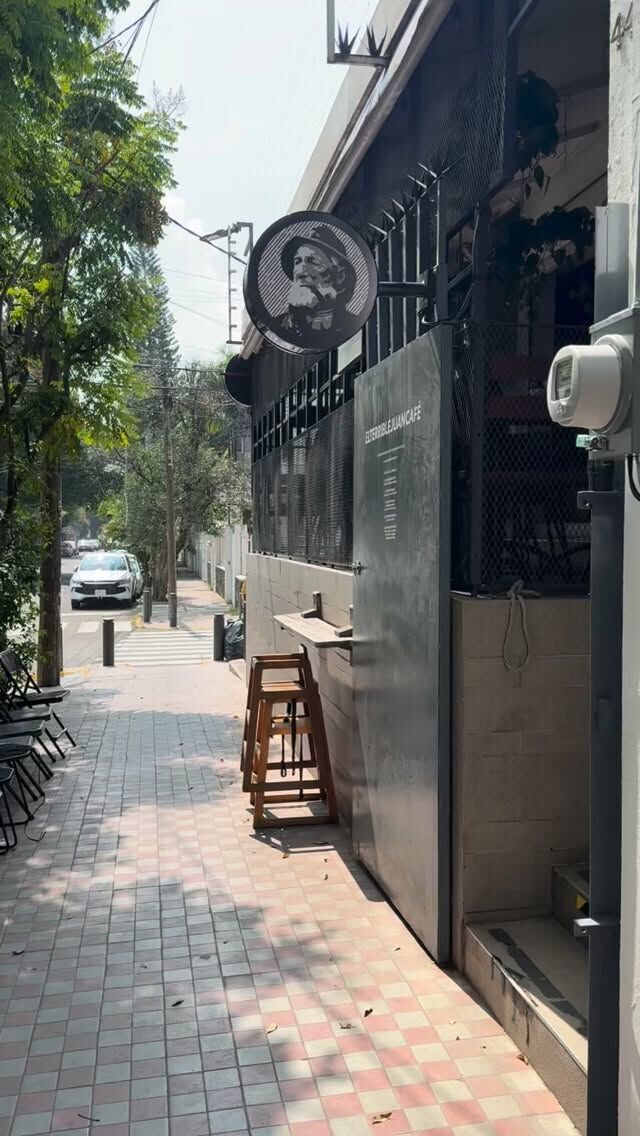 Instagram post from elterriblejuancafe. This post is in position 0.