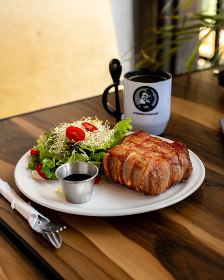 Instagram post from elterriblejuancafe. This post is in position 2.