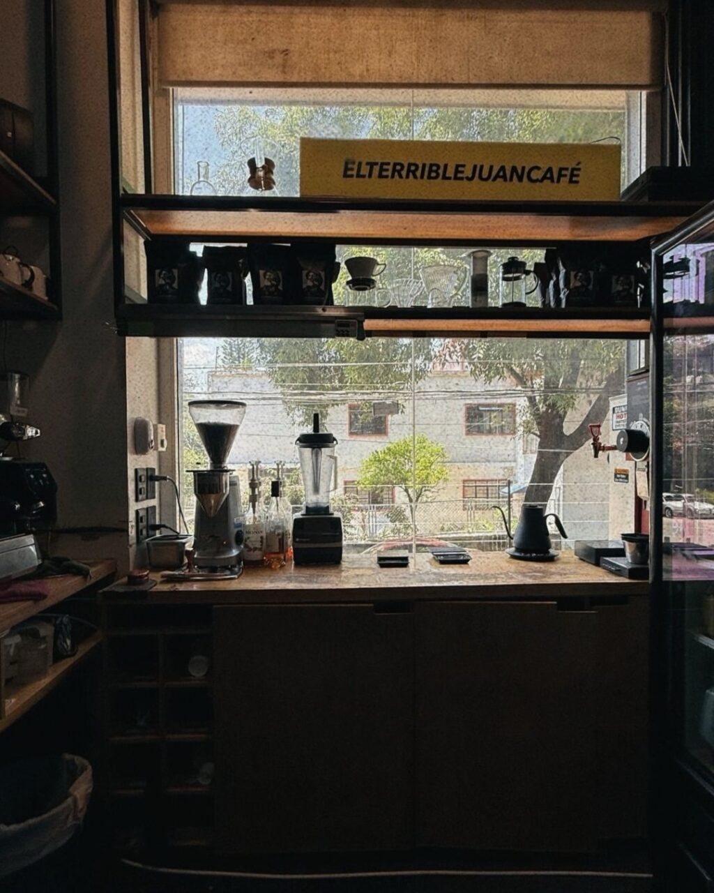 Instagram post from elterriblejuancafe. This post is in position 8.