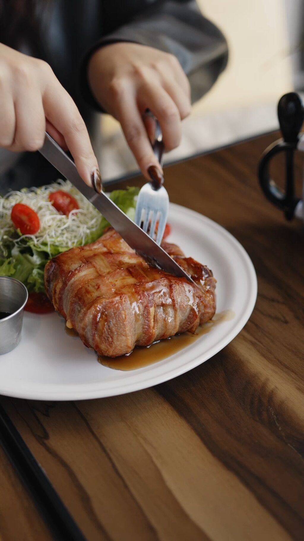 Instagram post from elterriblejuancafe. This post is in position 0.